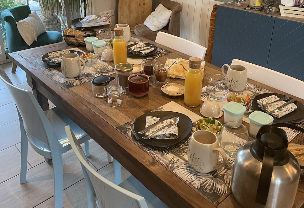 Des produits maison et/ou locaux. Des saveurs uniques chaque matin renouvelées.